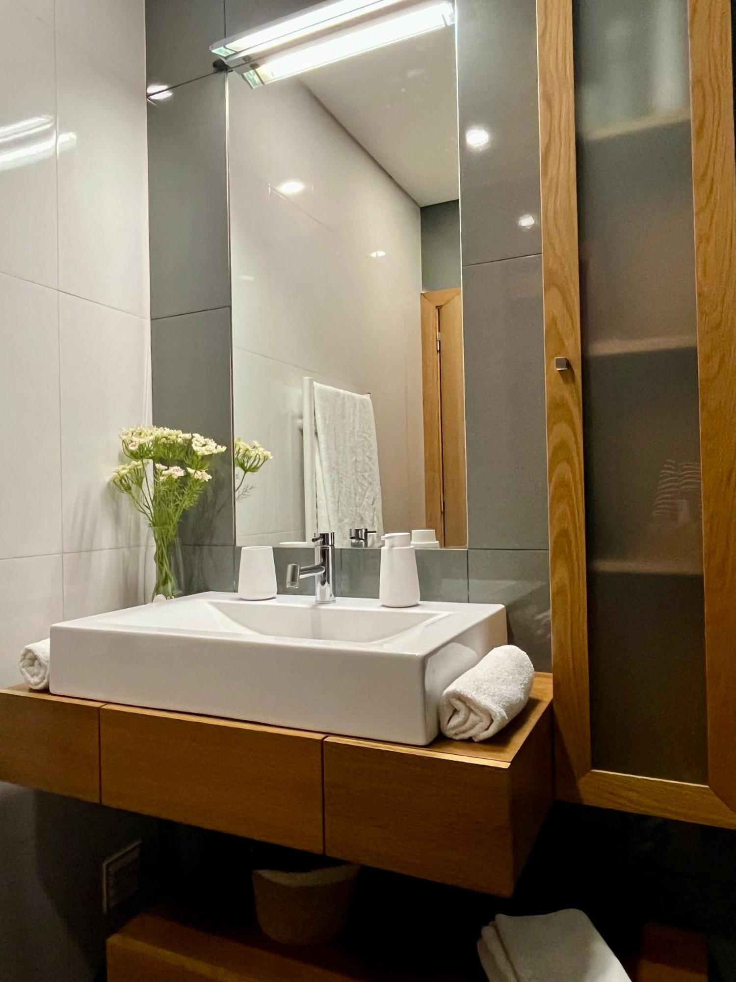 Crystal House Apartment Angra do Heroismo Bagian luar foto